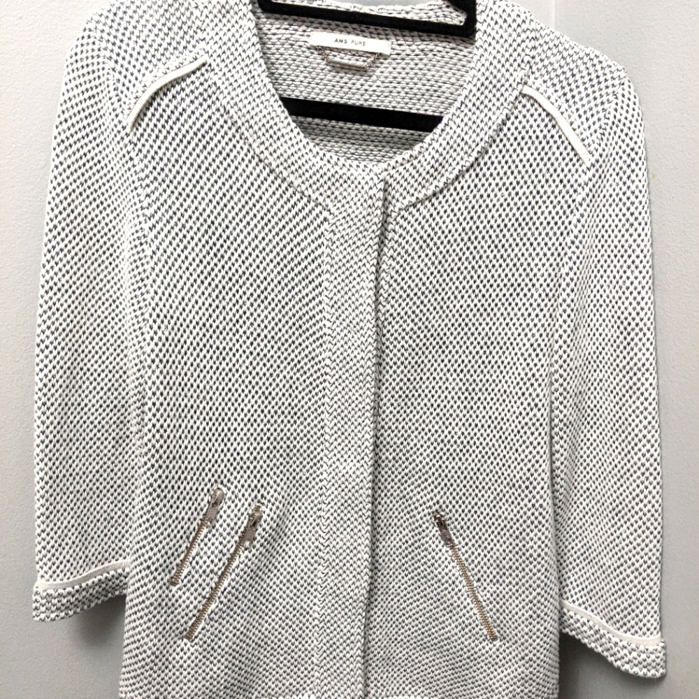 AMS Pure Women's Button Down Jacket With Lamb Leather Trim.  Size 8.  Perfect.
